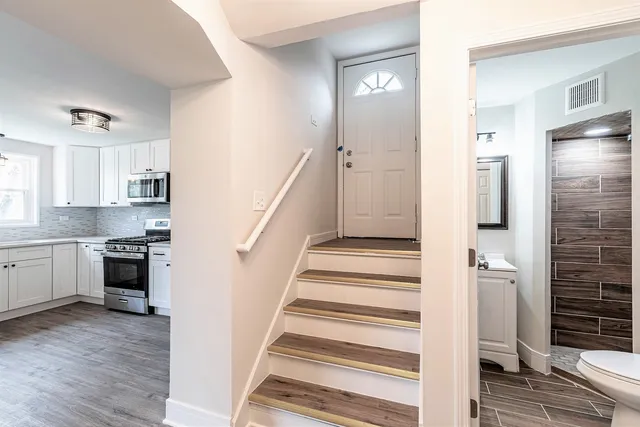 $254,900 | 16039 Marian Drive, South Holland, IL 60473