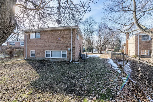 $254,900 | 16039 Marian Drive, South Holland, IL 60473