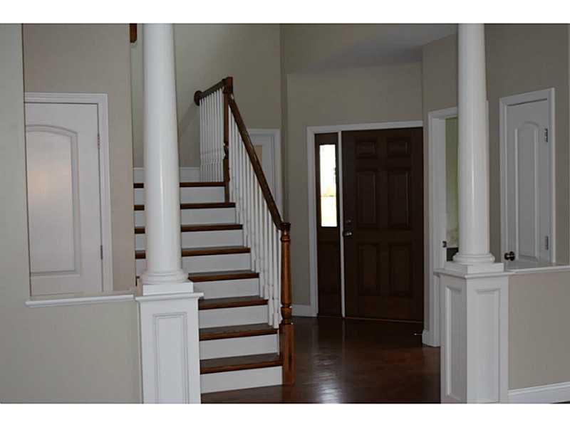 13 Ridgeland Road Smithfield, RI 02917 - Photo 4 of 15 Exterior Front.