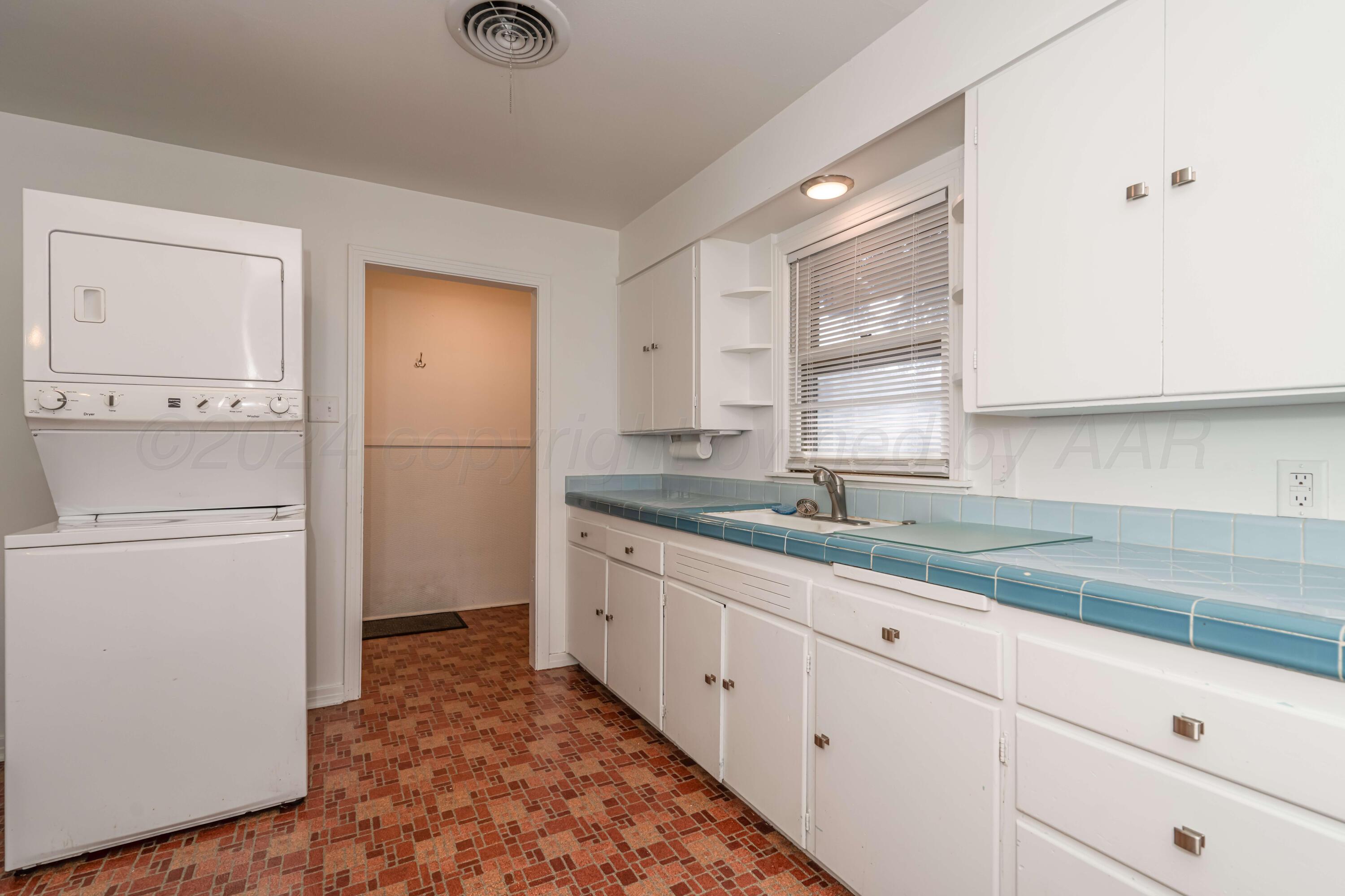 1538 Bell Street Amarillo, TX 79106 - Photo 20 of 20 1538 Bell-20 KITCHEN