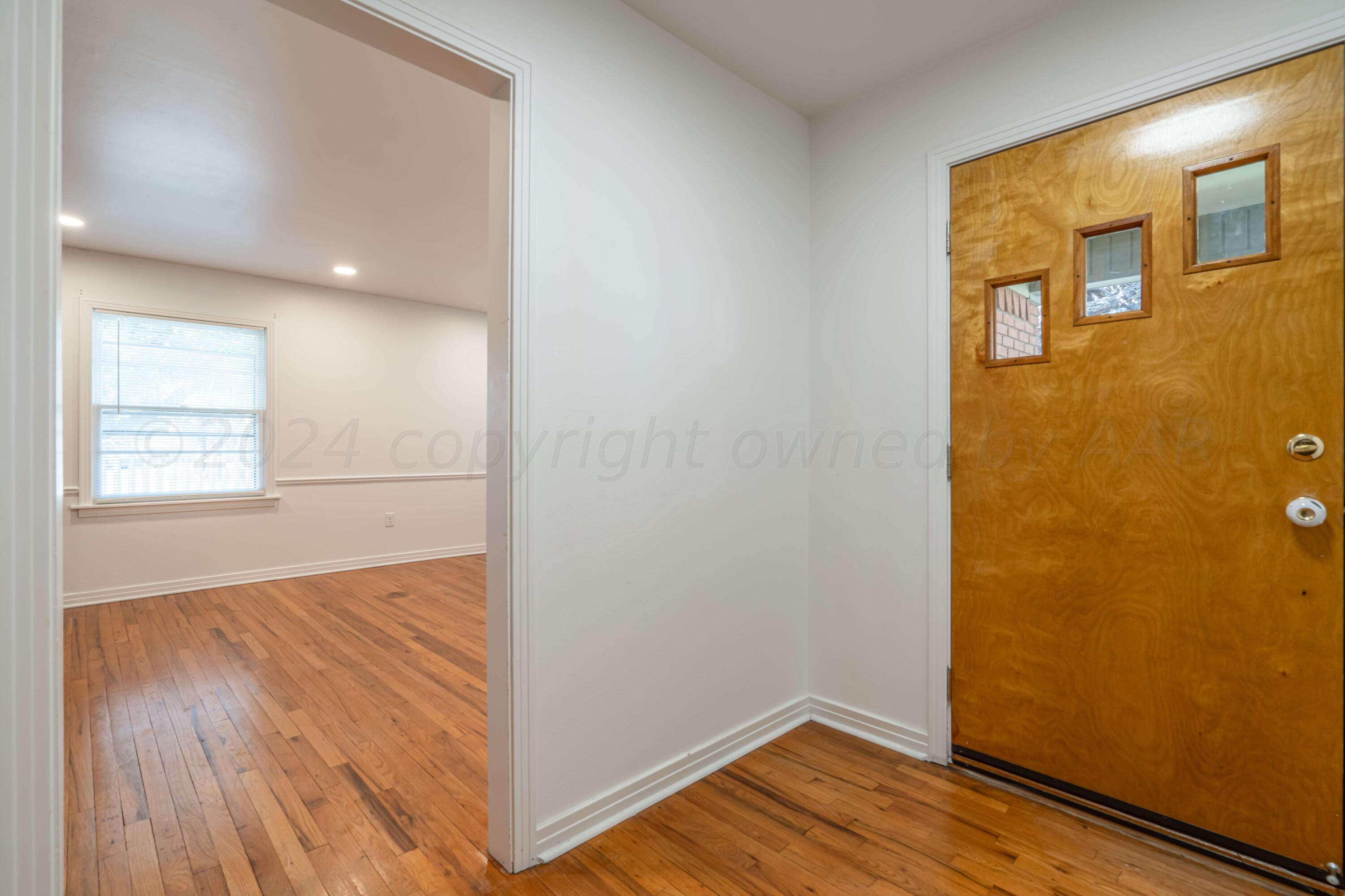 1538 Bell Street Amarillo, TX 79106 - Photo 9 of 20 1538 Bell-12 FRONT ENTRY