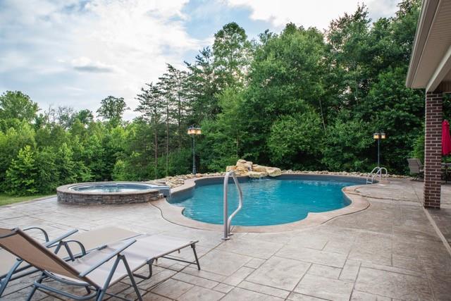 1310 James Farm Road Hickory, NC 28602 - Photo 27 of 34 Gallery Image 27