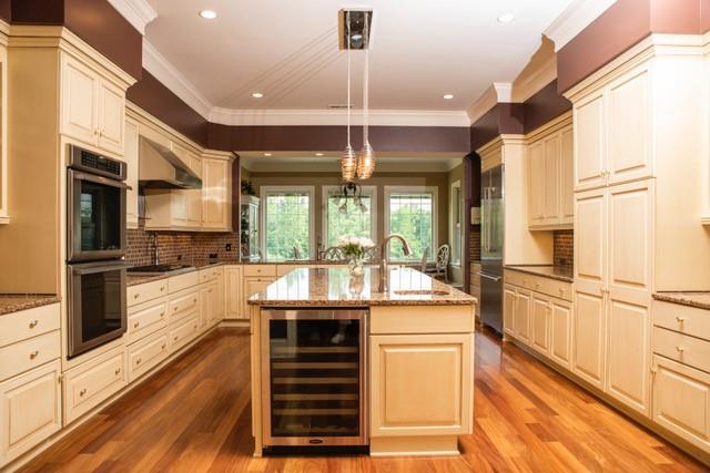 1310 James Farm Road Hickory, NC 28602 - Photo 6 of 34 Gallery Image 6