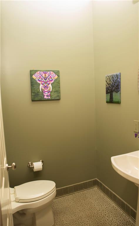 1310 James Farm Road Hickory, NC 28602 - Photo 9 of 34 Gallery Image 9