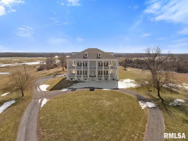 $800,000 | 6399 Pelican Lane, Carbondale, IL 62902