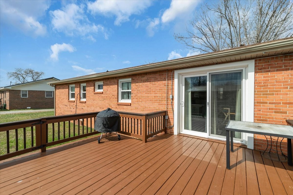 1001 Henley Street Decherd, TN 37324 - Photo 33 of 50