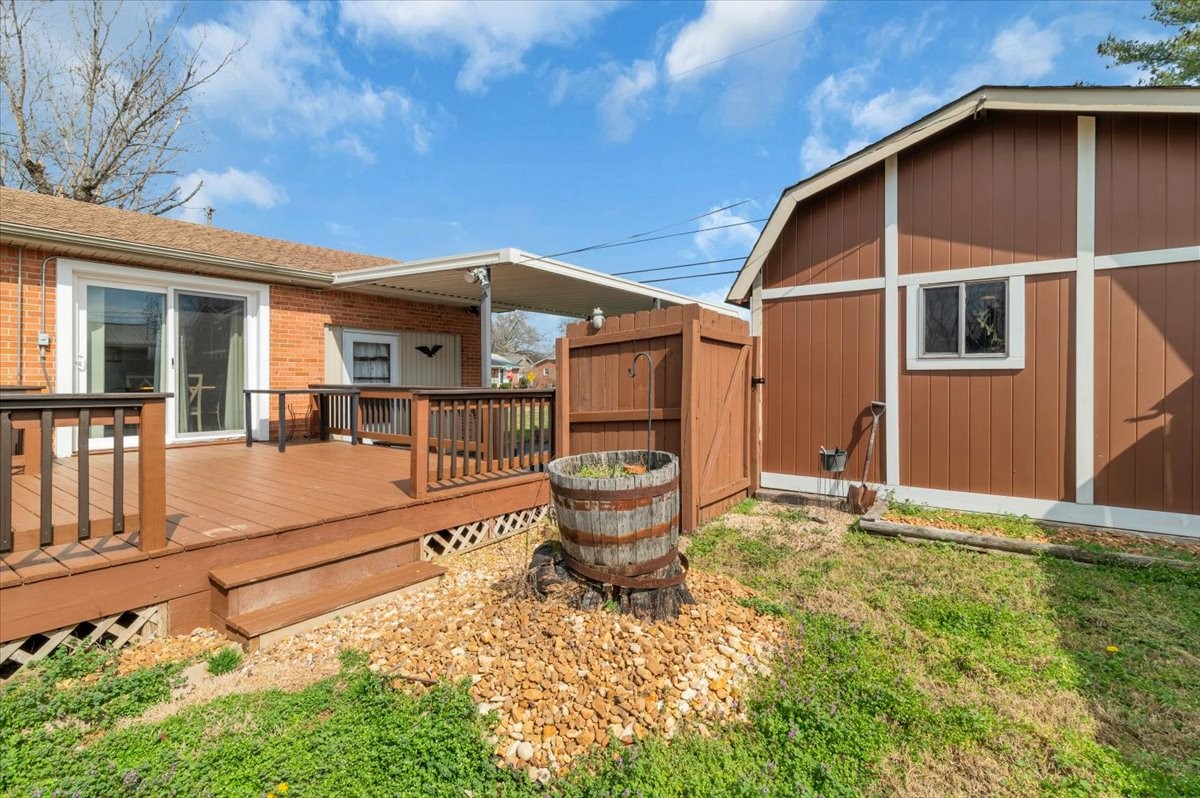 1001 Henley Street Decherd, TN 37324 - Photo 37 of 50