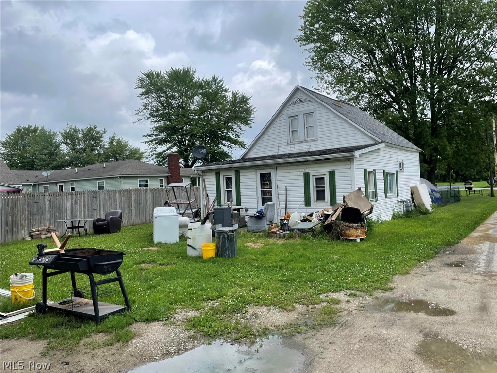 932 Everett Road Fremont, OH 43420 - Photo 3 of 9 Gallery Image 3