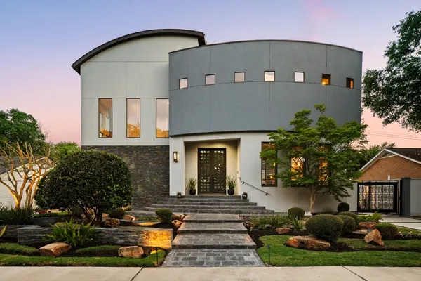 $1,675,000 | 5311 Queensloch Drive, Houston, TX 77096