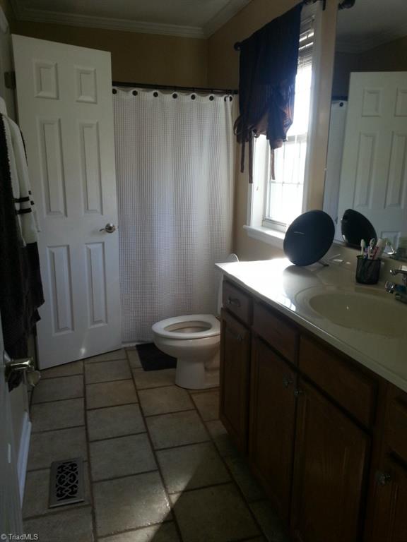898 Flynt Road High Point, NC 27265 - Photo 14 of 22