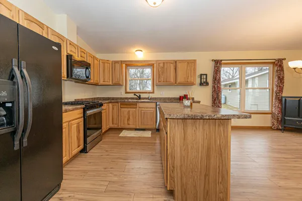 $589,000 | 4243 Mill Lake Shores Road Southwest, Farwell, MN 56327