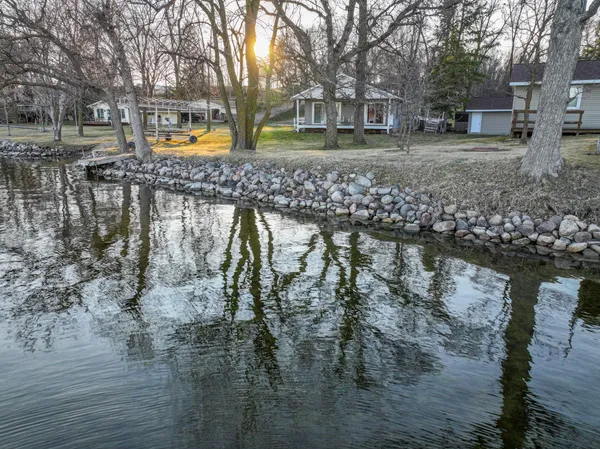 $589,000 | 4243 Mill Lake Shores Road Southwest, Farwell, MN 56327