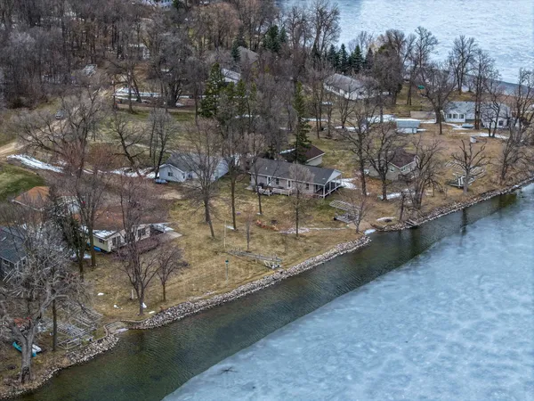$589,000 | 4243 Mill Lake Shores Road Southwest, Farwell, MN 56327