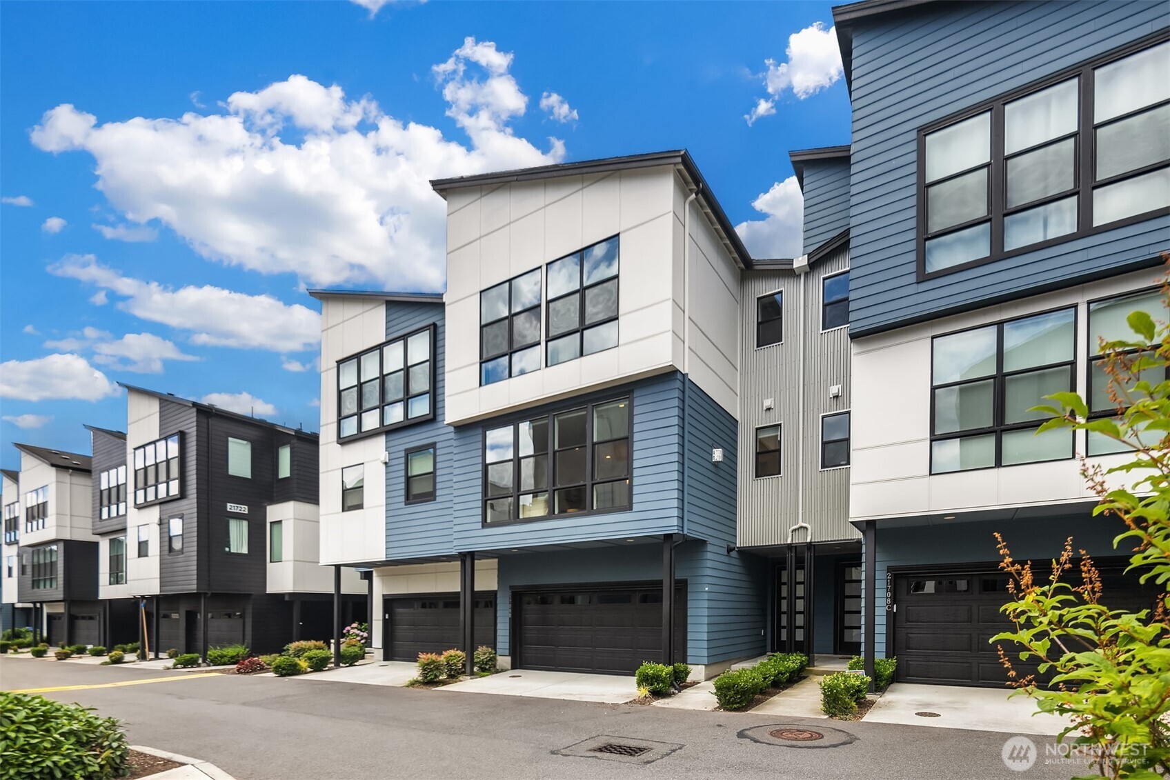 21708 24th Avenue Southeast, Unit B Bothell, WA 98021 - Photo 31 of 34