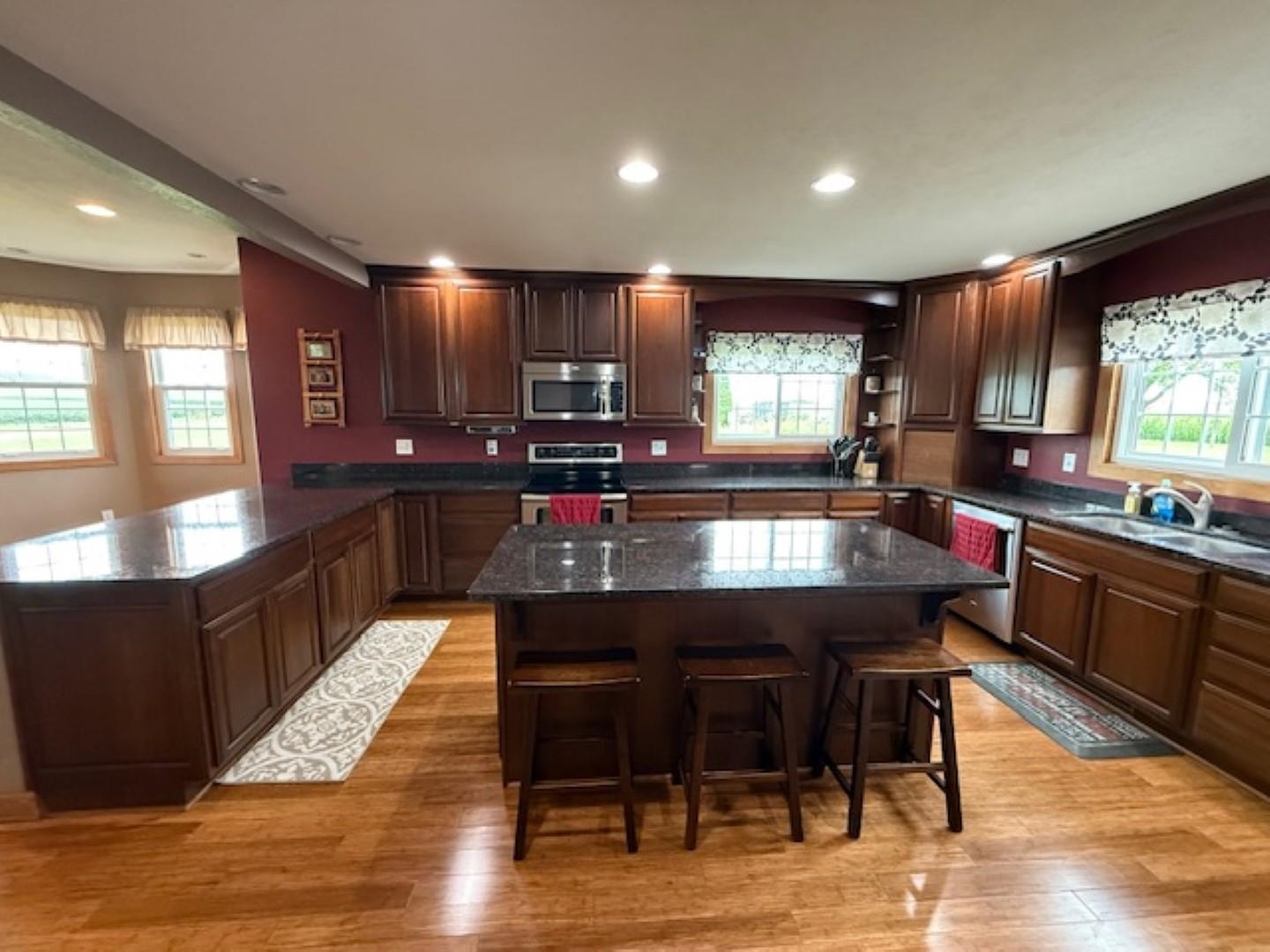 312 East Buckeye Road Dakota, IL 61018 - Photo 5 of 38