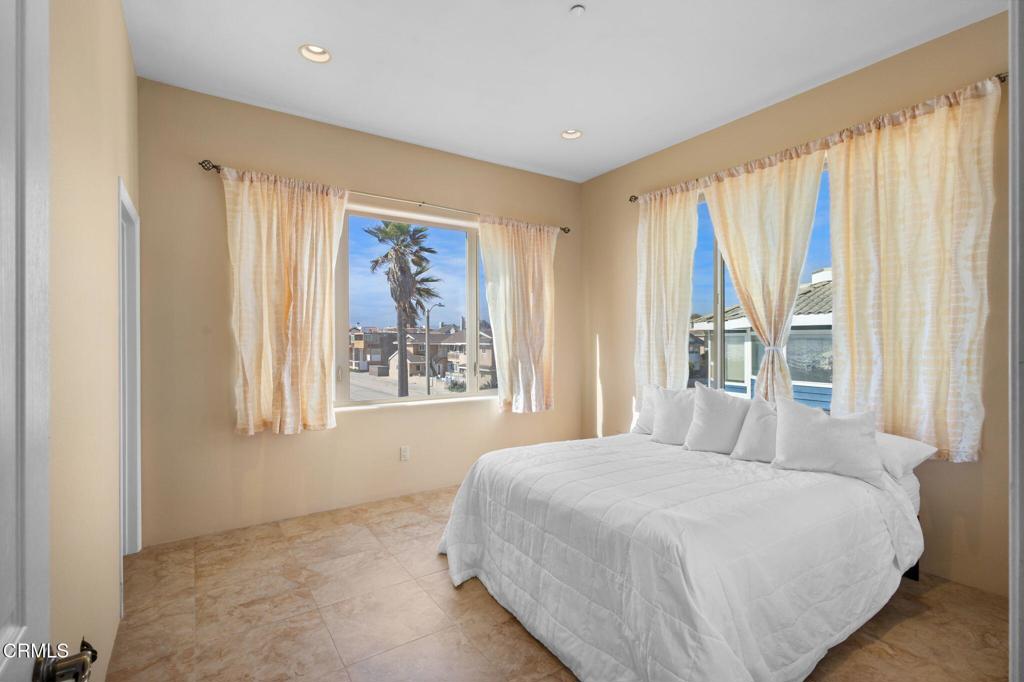 5160 Neptune Square Oxnard, CA 93035 - Photo 63 of 74