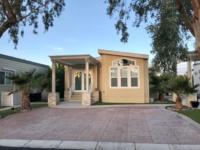 a front view of house with yard