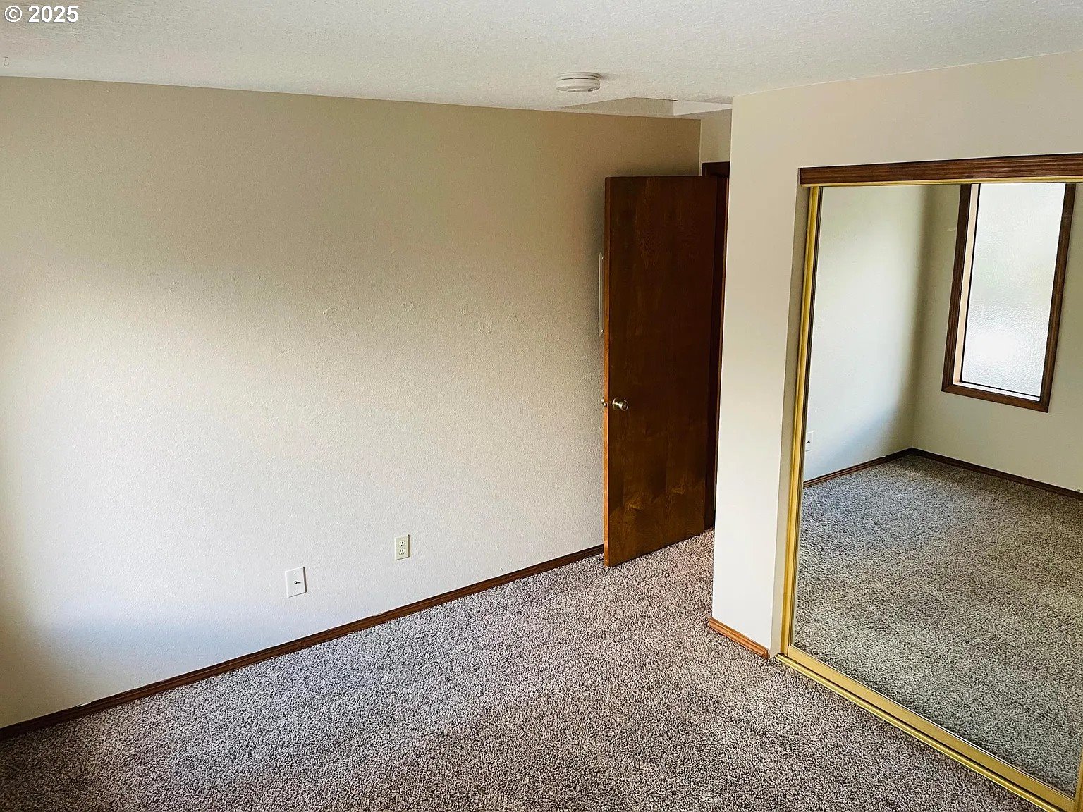 4921 Southwest 59th Avenue Portland, OR 97221 - Photo 12 of 17 Gallery Image 12