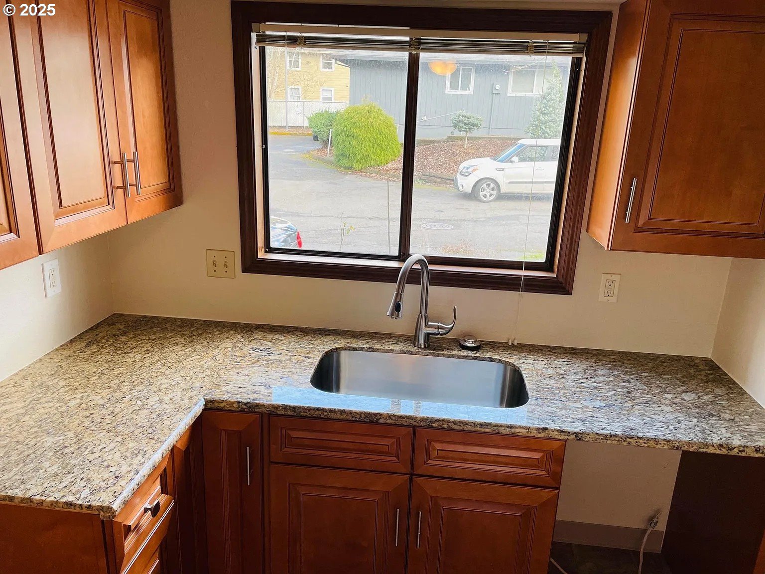 4921 Southwest 59th Avenue Portland, OR 97221 - Photo 6 of 17 Gallery Image 6