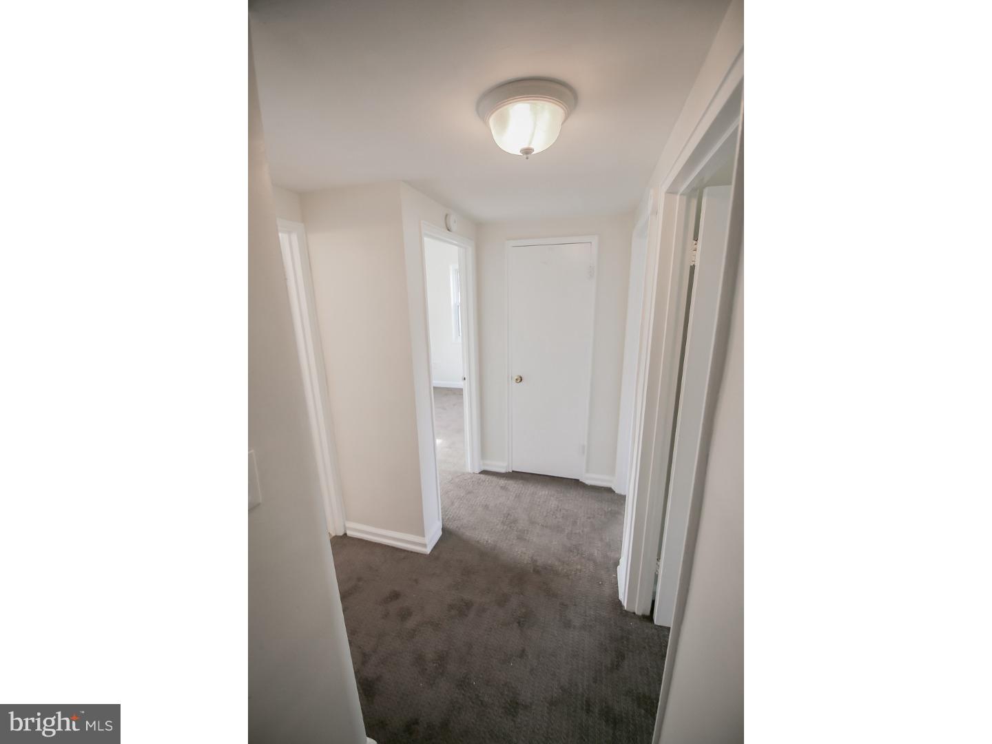233 Sykes Road New Castle, DE 19720 - Photo 13 of 24 Hallway
