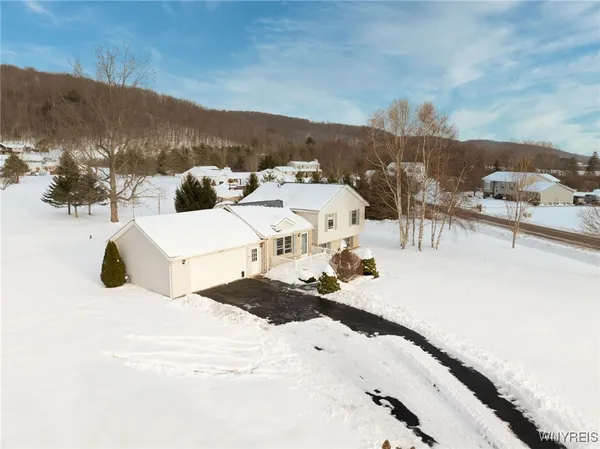 $245,000 | 10 Sunburst Lane, Allegany, NY 14706