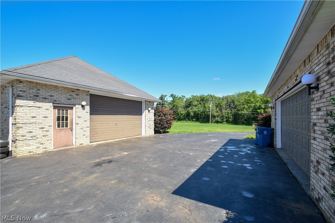 4359 East Pine Lake Road New Springfield, OH 44443 - Photo 34 of 35