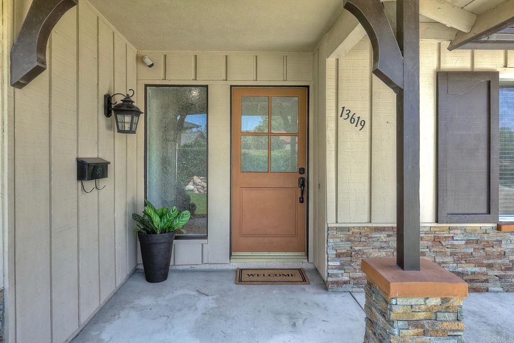 13619 Atoka Place Poway, CA 92064 - Photo 3 of 37