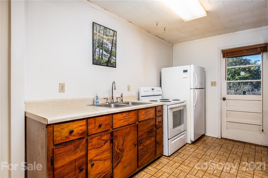 3775 Enola Road Morganton, NC 28655 - Photo 20 of 32 Gallery Image 20
