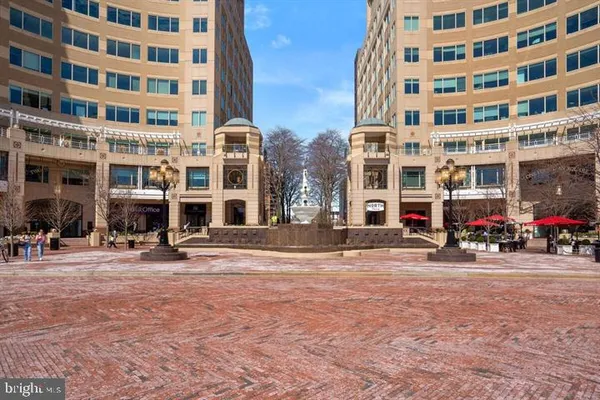 $2,150 | 12000 Market Street, Unit 173, Reston, VA 20190