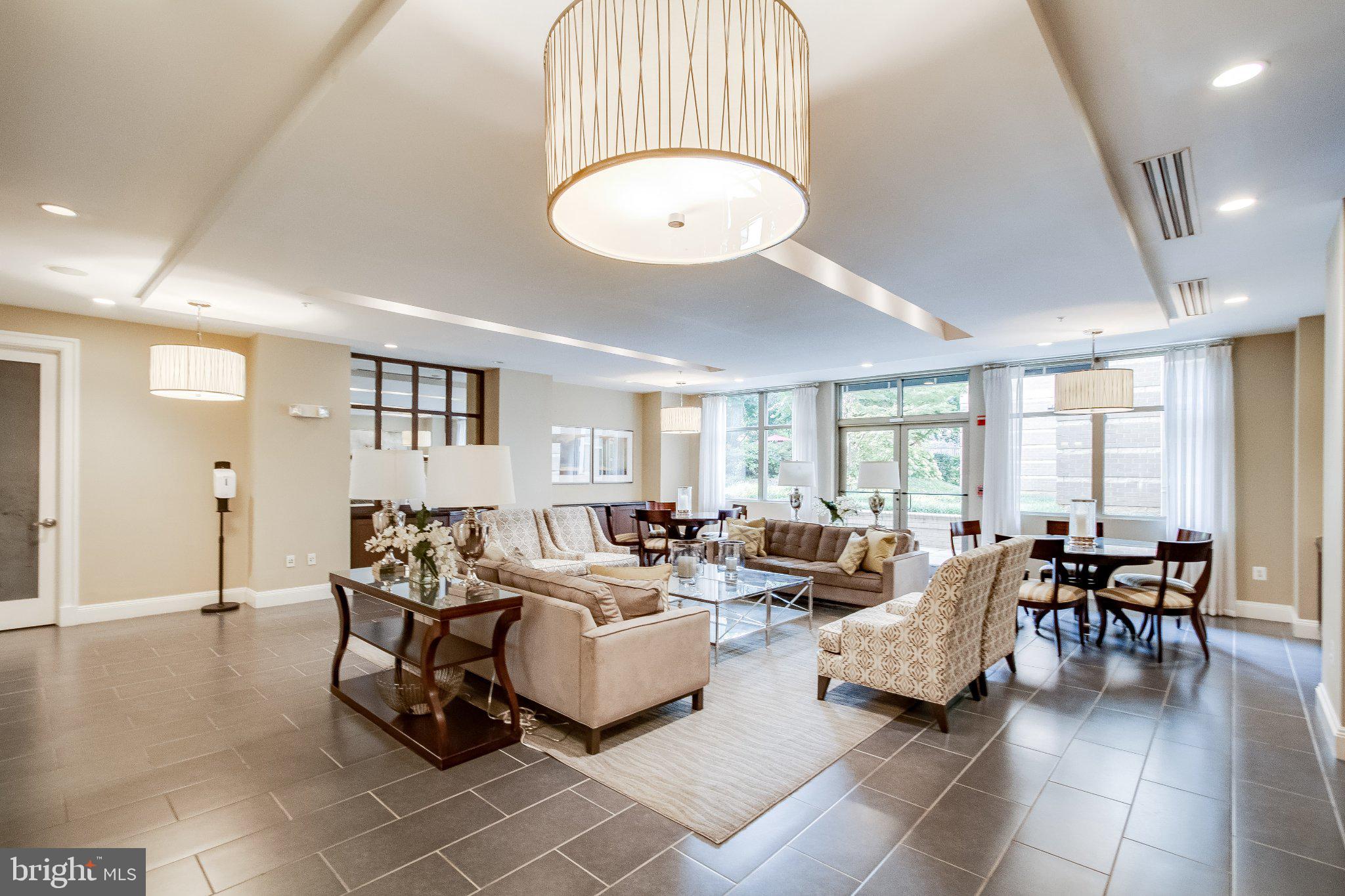 12000 Market Street, Unit 173 Reston, VA 20190 - Photo 28 of 47 Spacious, modern living area awaits.