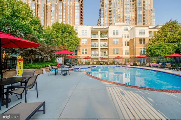 $2,150 | 12000 Market Street, Unit 173, Reston, VA 20190