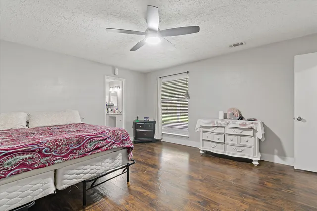 $259,900 | 1910 East Navaho Trail, Katy, TX 77449