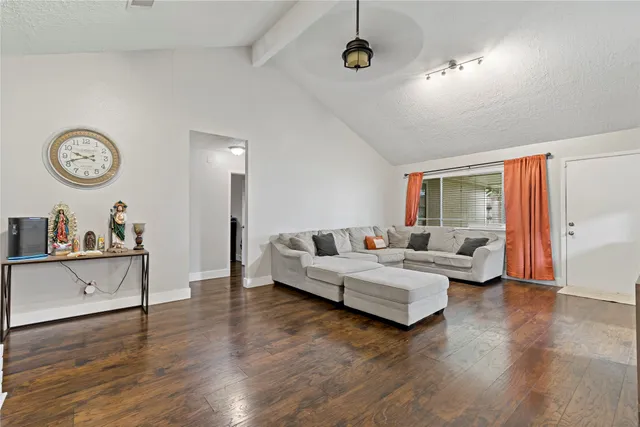 $259,900 | 1910 East Navaho Trail, Katy, TX 77449