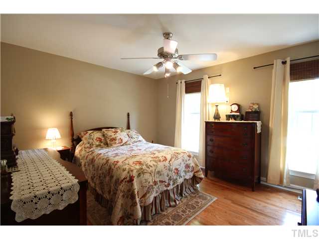 6401 Wynbrook Way Raleigh, NC 27612 - Photo 13 of 19