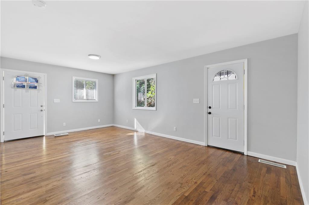 477 Fairlane Circle Northwest Atlanta, GA 30331 - Photo 12 of 39