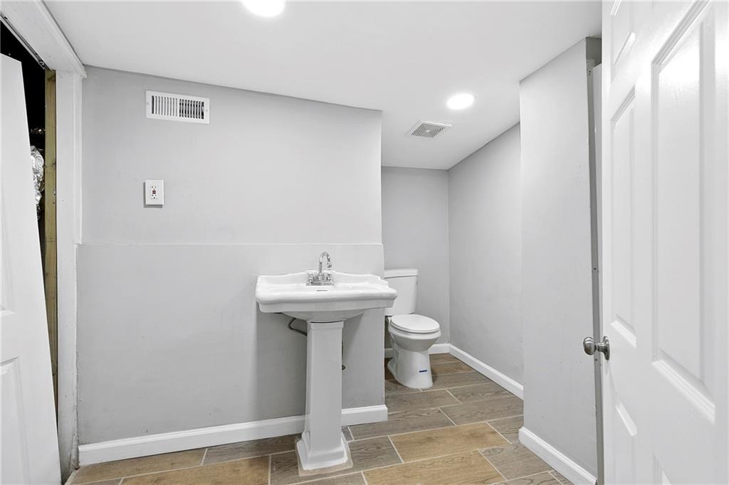 477 Fairlane Circle Northwest Atlanta, GA 30331 - Photo 15 of 39