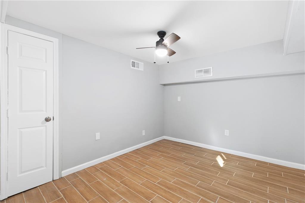 477 Fairlane Circle Northwest Atlanta, GA 30331 - Photo 2 of 39