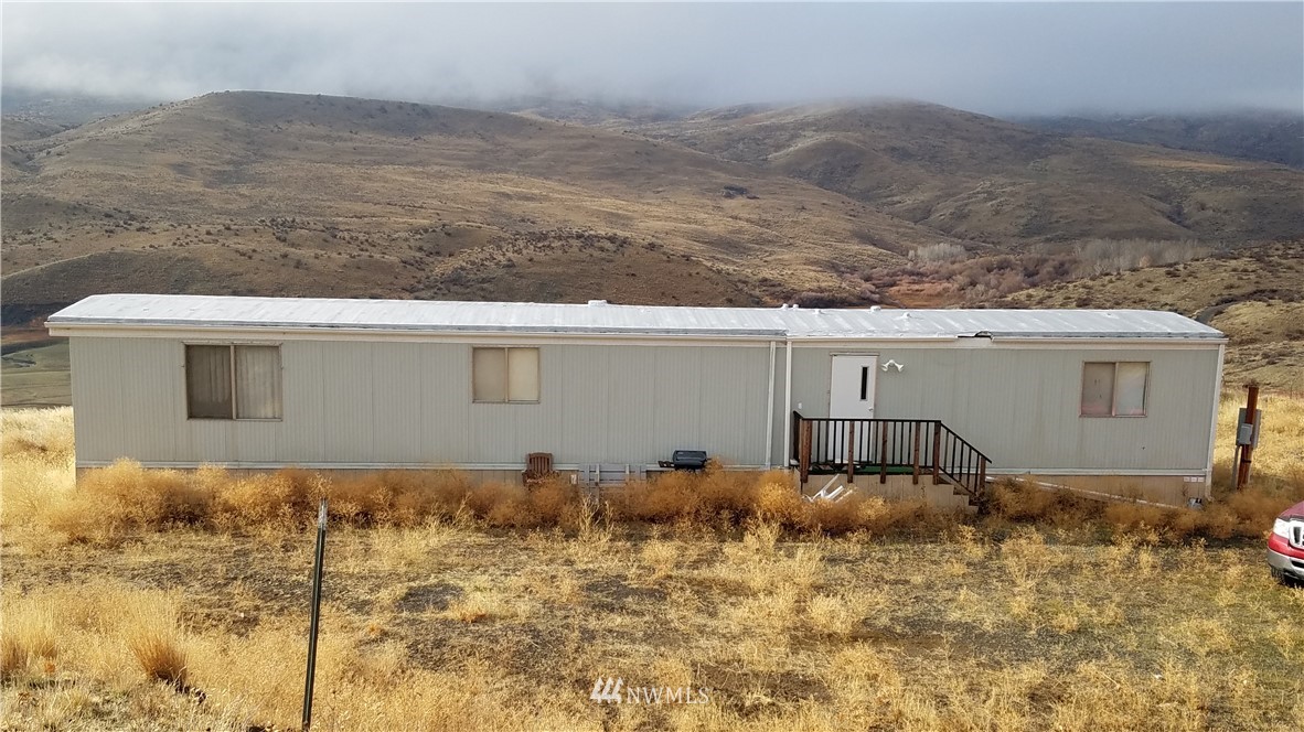 16143 North Wenas Road Selah, WA 98942 - Photo 1 of 23 Gallery Image 1