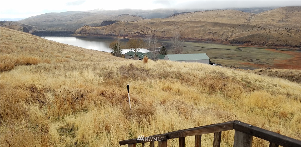 16143 North Wenas Road Selah, WA 98942 - Photo 3 of 23 Gallery Image 3