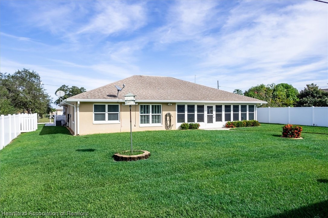 240 Tangerine Road Lake Placid, FL 33852 - Photo 4 of 50 Gallery Image 4