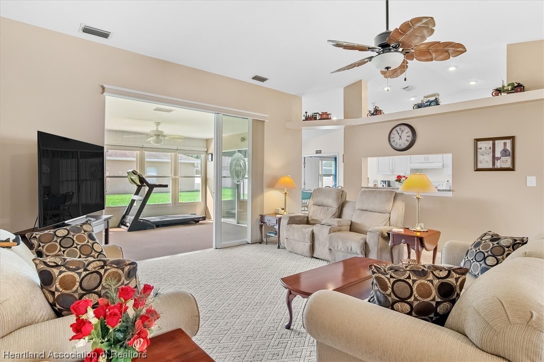 240 Tangerine Road Lake Placid, FL 33852 - Photo 5 of 50 Gallery Image 5