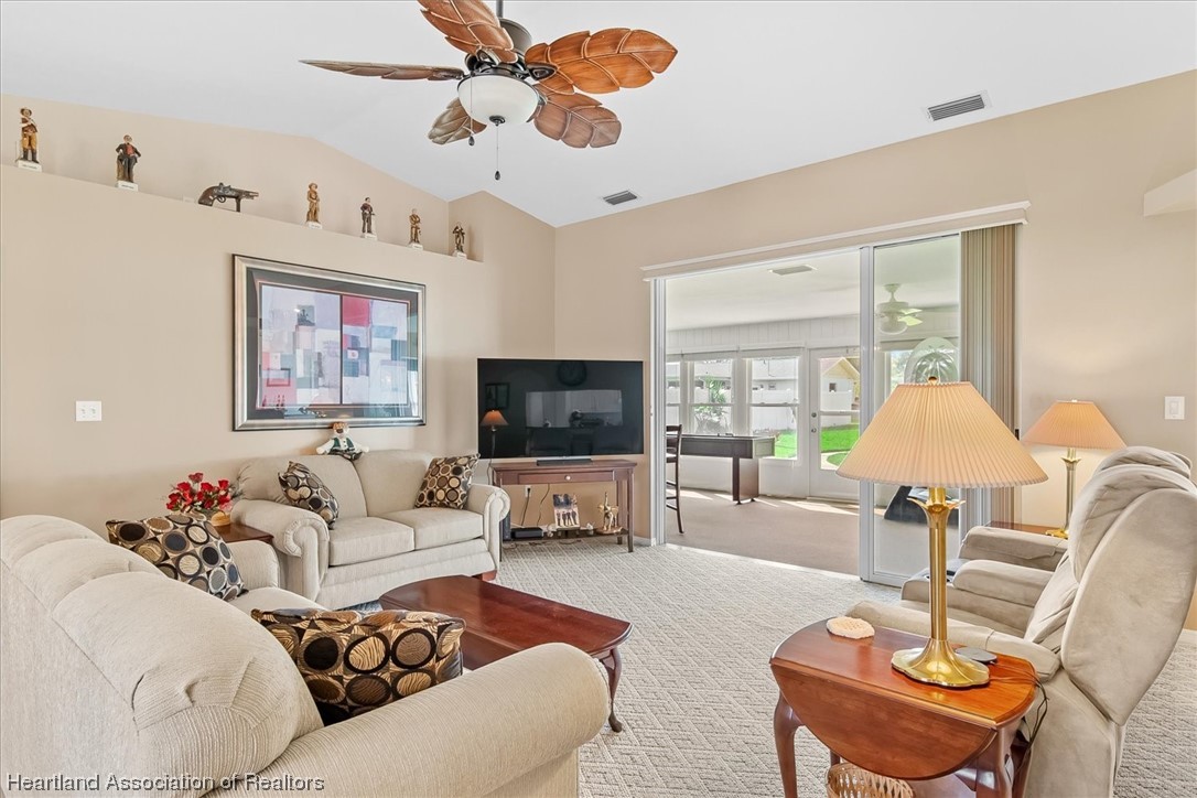 240 Tangerine Road Lake Placid, FL 33852 - Photo 6 of 50 Gallery Image 6