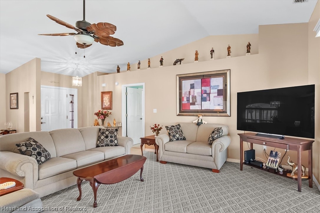 240 Tangerine Road Lake Placid, FL 33852 - Photo 7 of 50 Gallery Image 7