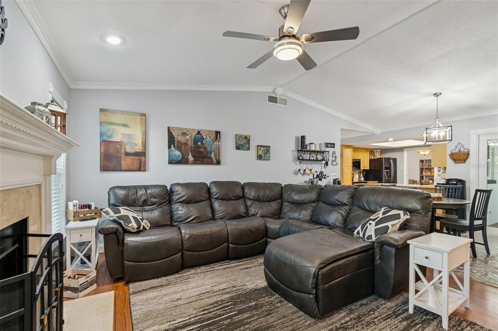 1147 Ridgecrest Court Palm Harbor, FL 34683 - Photo 15 of 72