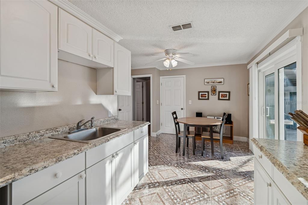 1147 Ridgecrest Court Palm Harbor, FL 34683 - Photo 44 of 72