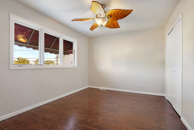 5338 State Road Burbank, IL 60459 - Photo 11 of 21 a view of an empty room with a window