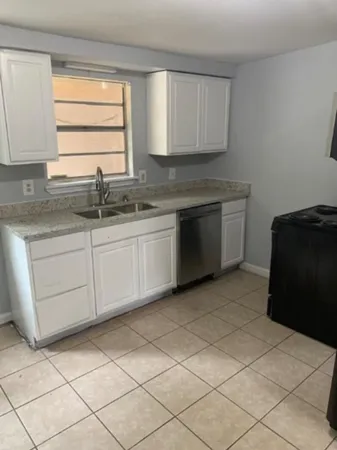 $1,250 | 1013 Hackberry Street, Unit B, San Marcos, TX 78666