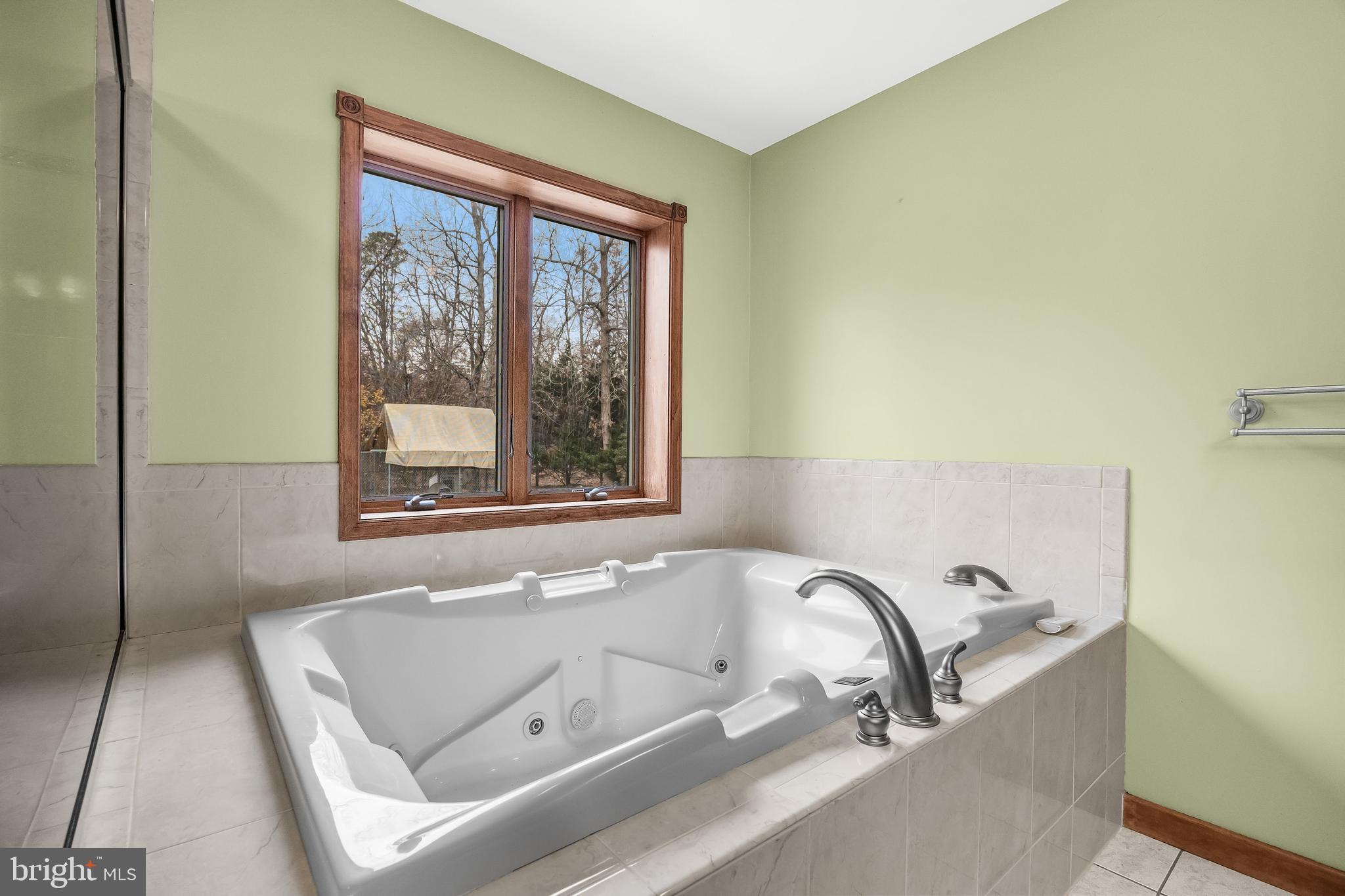 3259 Union Road Vineland, NJ 08361 - Photo 43 of 81 a bathroom with a bathtub