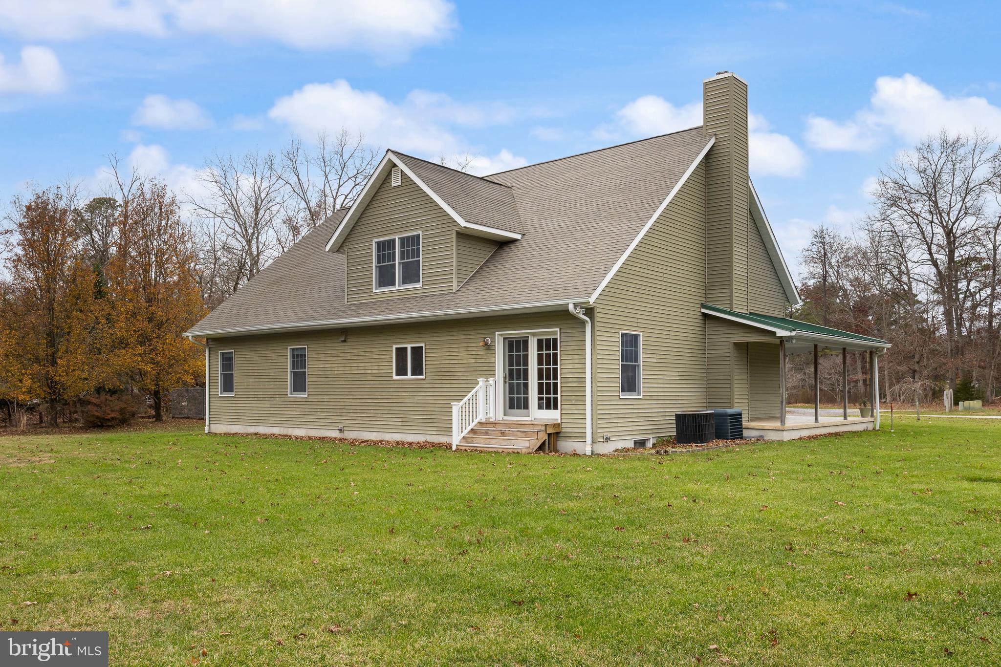 3259 Union Road Vineland, NJ 08361 - Photo 5 of 81 a front view of house with yard and green space