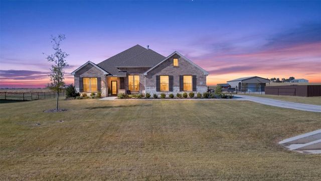 $579,000 | 4004 South Meadow Drive, Sanger, TX 76266